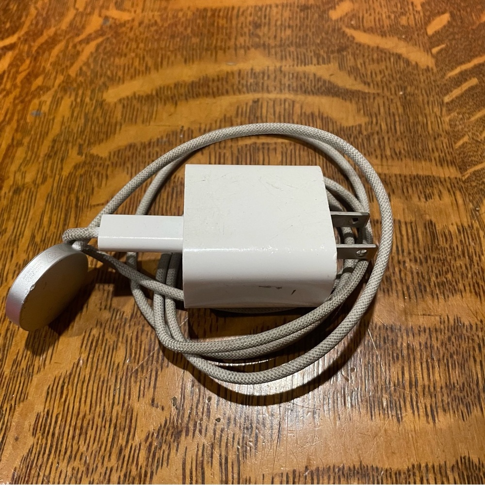Apple Watch Charger w Flash Wall Plug